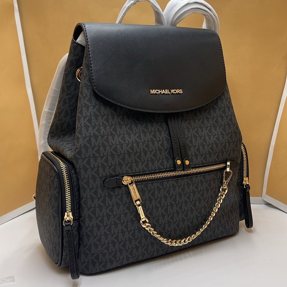 MICHAEL KORS
Jet Set Large Logo Backpack
COLOR BLACK
NWT - Picture 1 of 16